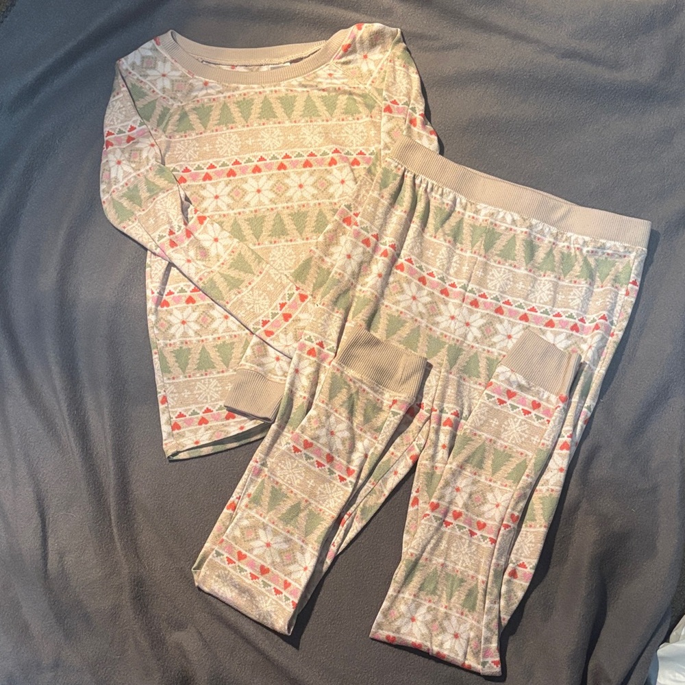 Cozy Kids Pajamas with Festive Pattern
